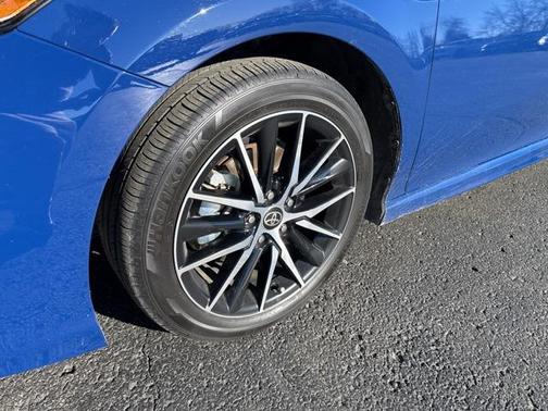 2024 Toyota Camry Hybrid SE