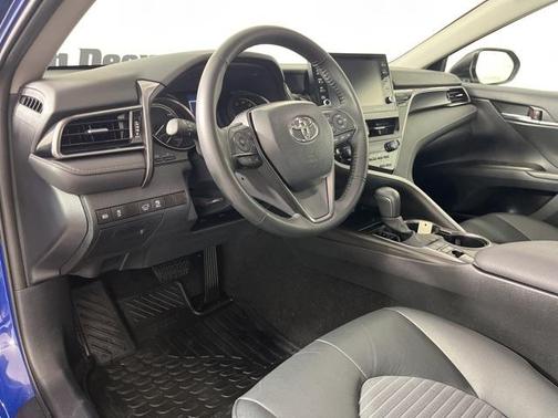 2024 Toyota Camry Hybrid SE