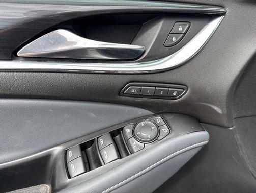 Summit White 2022 Buick Enclave AWD Premium
