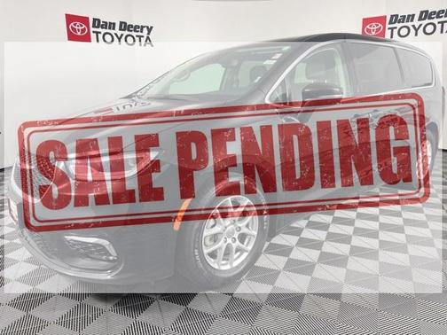 2023 Chrysler Pacifica Touring-L