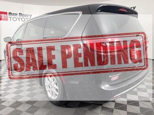 2023 Chrysler Pacifica Touring-L