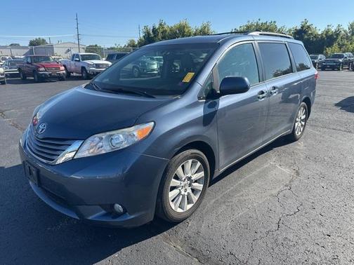 2015 Toyota Sienna XLE