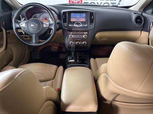 2010 Nissan Maxima SV