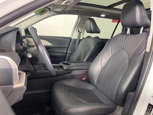 Wind Chill Pearl 2024 Toyota Grand Highlander Limited