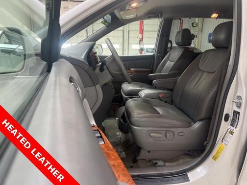 2008 Toyota Sienna XLE