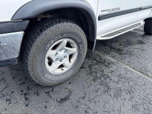 Natural White 2001 Toyota Tundra SR5