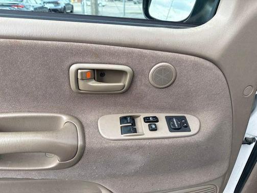 Natural White 2001 Toyota Tundra SR5