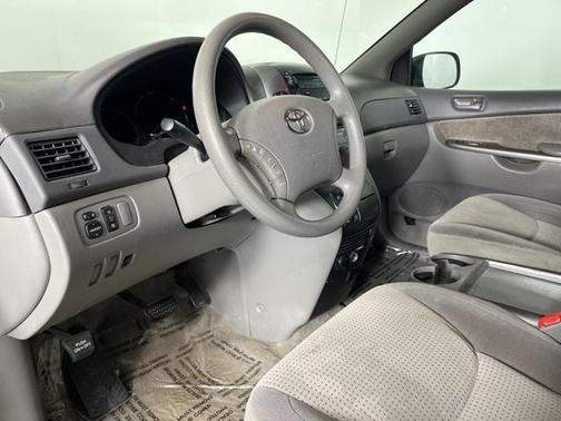 2007 Toyota Sienna LE