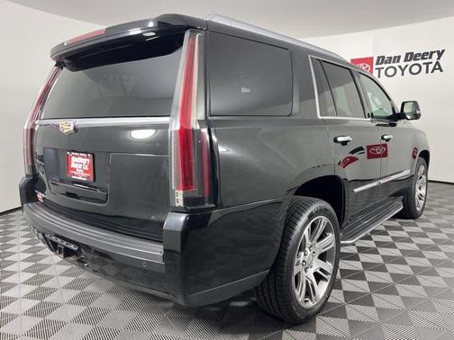 2015 Cadillac Escalade Luxury