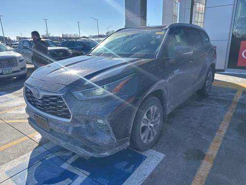 2021 Toyota Highlander Hybrid XLE