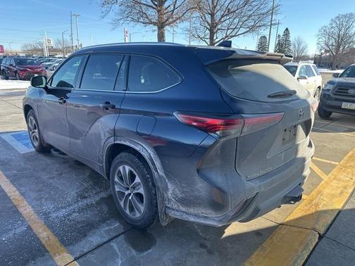 2021 Toyota Highlander Hybrid XLE