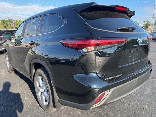 2023 Toyota Highlander Hybrid LE