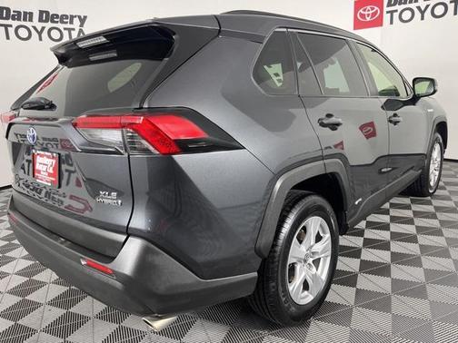 2020 Toyota RAV4 Hybrid XLE