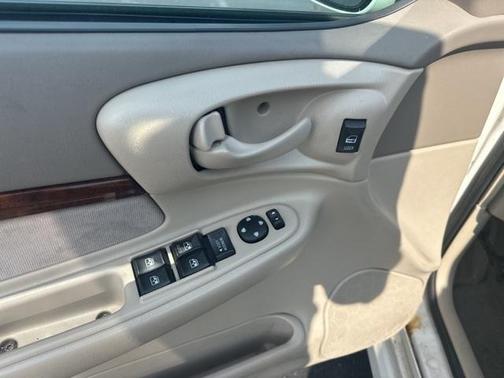 2004 Chevrolet Impala LS