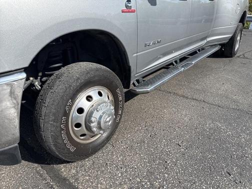 2023 RAM 3500 Laramie Crew Cab 4x4 8' Box
