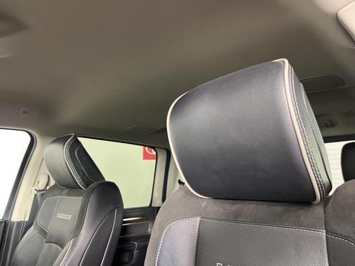 2023 RAM 3500 Laramie Crew Cab 4x4 8' Box