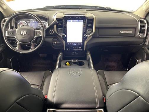 2023 RAM 3500 Laramie Crew Cab 4x4 8' Box