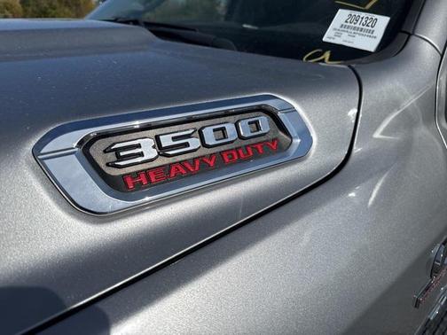 2023 RAM 3500 Laramie Crew Cab 4x4 8' Box
