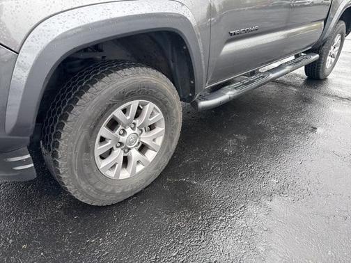 2017 Toyota Tacoma SR5