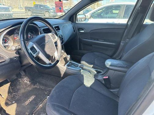 2013 Chrysler 200 Touring