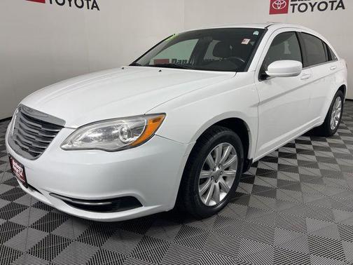 Bright White Clearcoat 2013 Chrysler 200 Touring