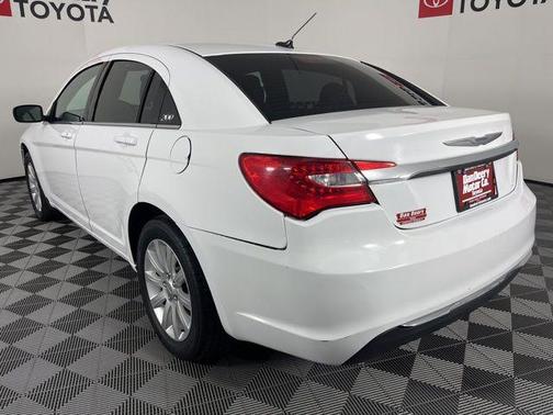 Bright White Clearcoat 2013 Chrysler 200 Touring
