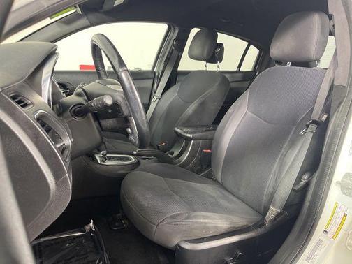 Bright White Clearcoat 2013 Chrysler 200 Touring