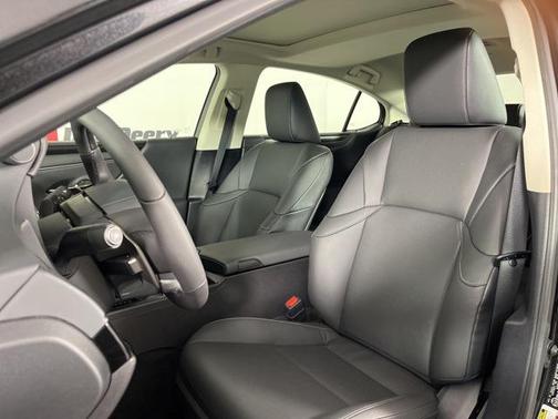 2024 Lexus ES 300h Base