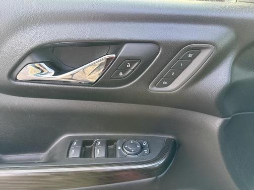 2017 GMC Acadia SLT-2