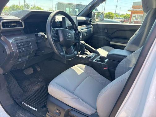 Ice Cap 2024 Toyota Tacoma SR5