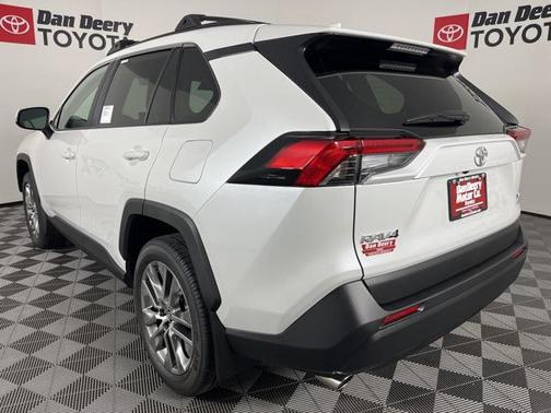 2025 Toyota RAV4 XLE Premium