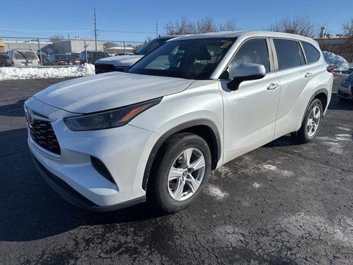 2023 Toyota Highlander L
