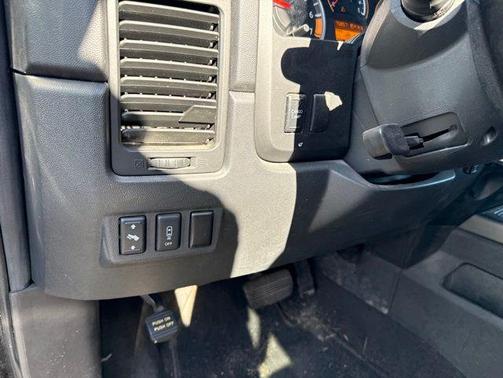 Galaxy Black Metallic 2011 Nissan Titan SV