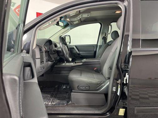 Galaxy Black Metallic 2011 Nissan Titan SV