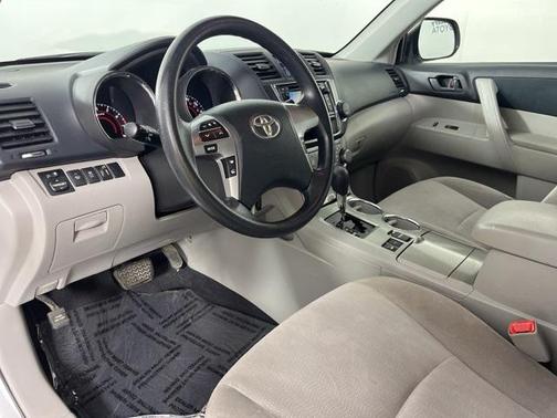 2013 Toyota Highlander SE