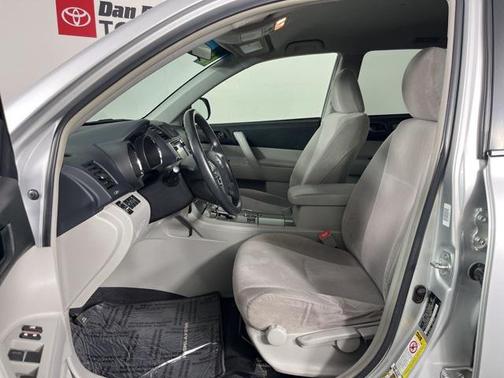 2013 Toyota Highlander SE