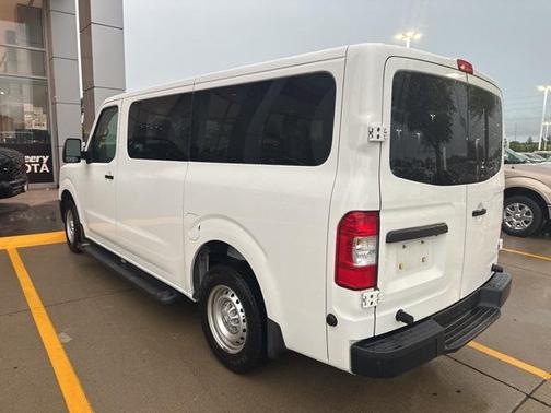 2018 Nissan NV Passenger NV3500 HD S V6