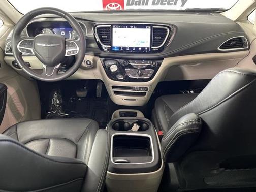 2023 Chrysler Pacifica Touring-L