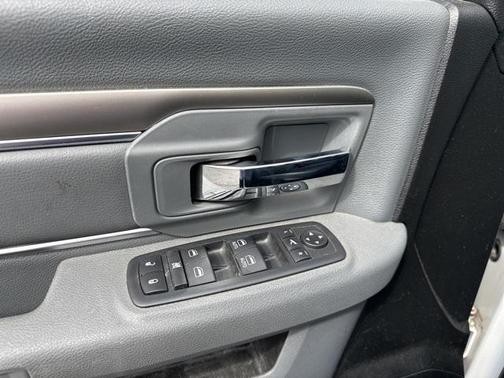 2020 RAM 1500 Classic Warlock Crew Cab 4x4 5'7' Box