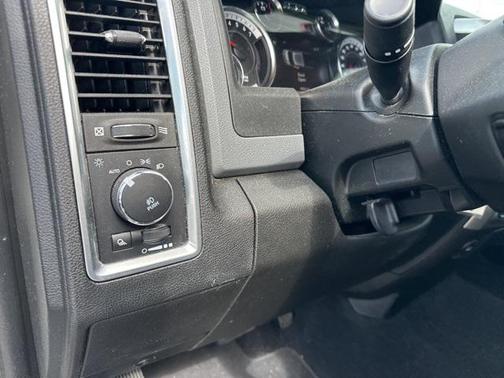 2020 RAM 1500 Classic Warlock Crew Cab 4x4 5'7' Box