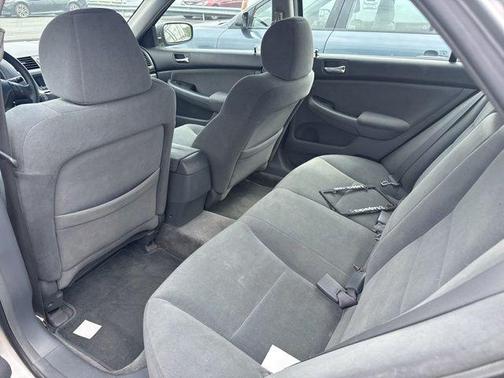 Alabaster Silver Metallic 2007 Honda Accord SE