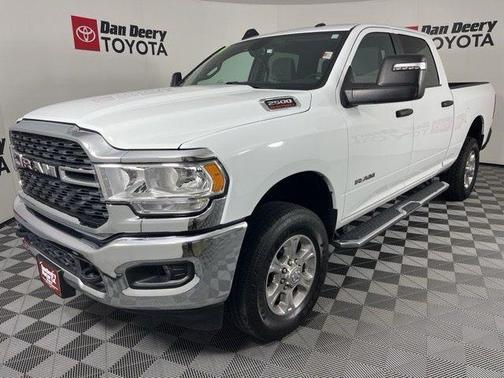 Bright White Clearcoat 2024 RAM 2500 Big Horn Crew Cab 4x4 6'4' Box