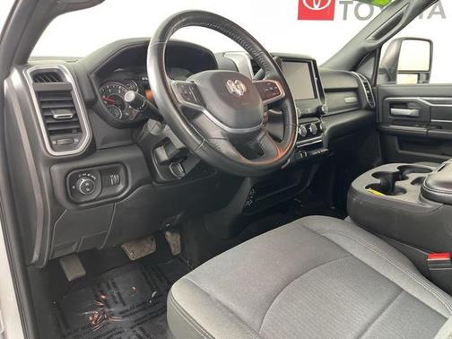 2024 RAM 3500 Big Horn Crew Cab 4x4 8' Box