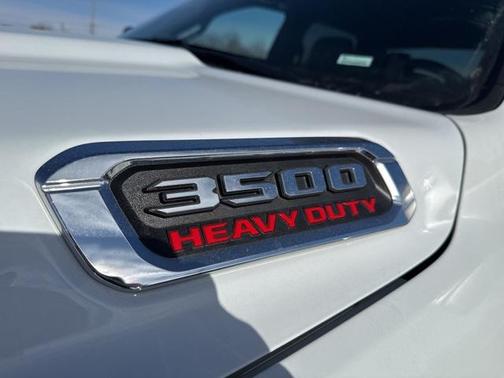 2024 RAM 3500 Big Horn Crew Cab 4x4 8' Box