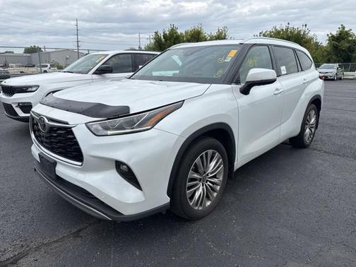2022 Toyota Highlander Platinum