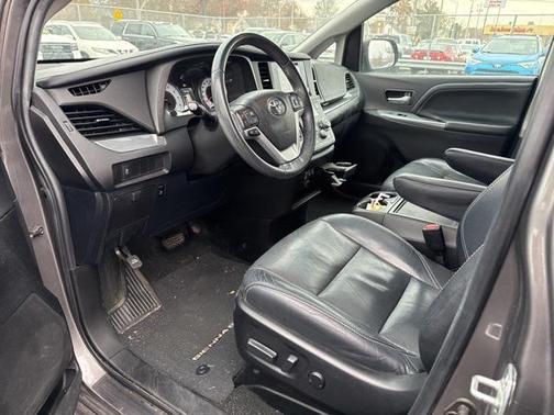 2017 Toyota Sienna SE