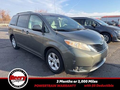 2011 Toyota Sienna LE