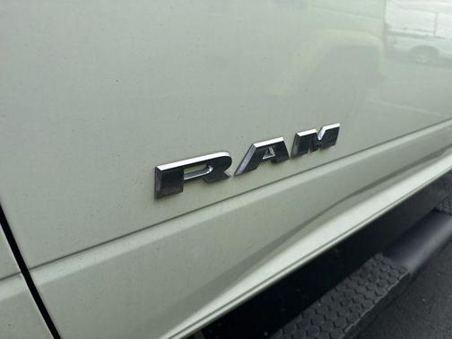Bright White Clearcoat 2023 RAM 2500 Laramie Crew Cab 4x4 6'4' Box