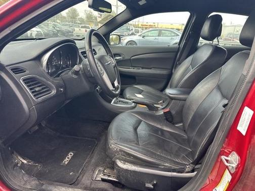 2013 Chrysler 200 Limited