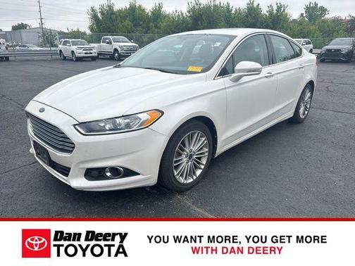 White Platinum Clearcoat Metallic 2013 Ford Fusion SE